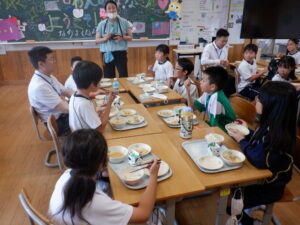 給食